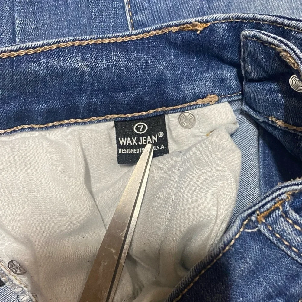 Wax Jeans Women’s But I Love You Stretchy Medium Wash Form Fitting Jeans Sz 7 - Picture 5 of 5